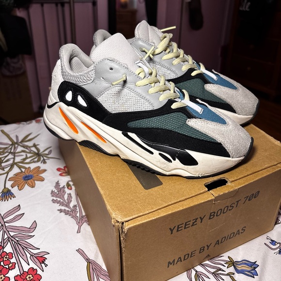 Adidas Yeezy Boost  700 Wave Runner - Picture 2 of 5
